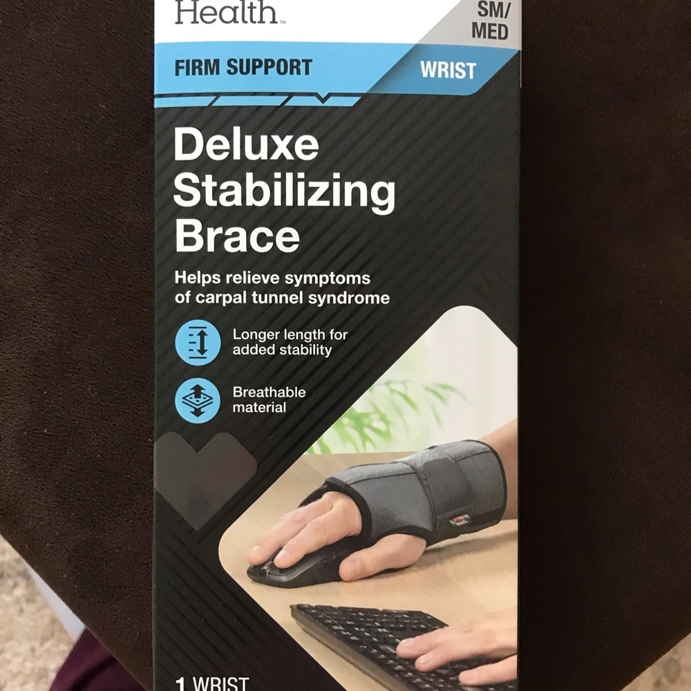 CVS Wrist Brace Fits Left or Right Wrist Small/Med NEW In BOX